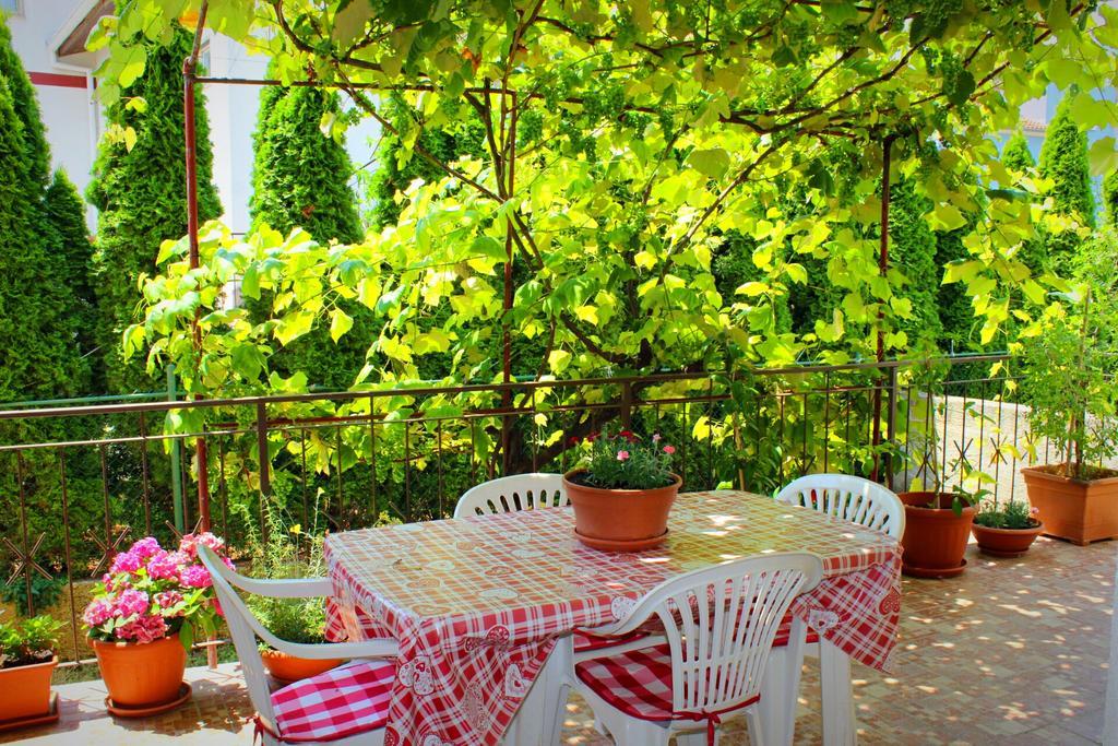 Apartment Girasole Rovigno Esterno foto
